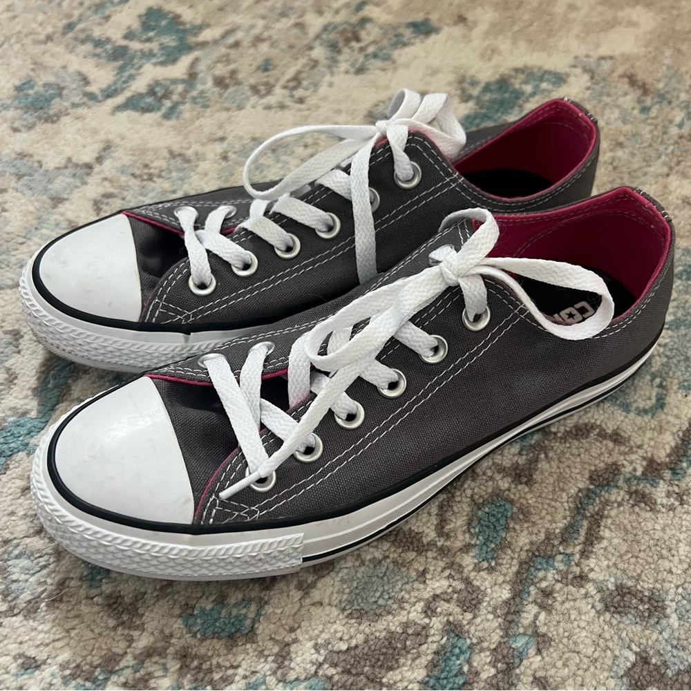 Women’s Converse Chuck Taylor All Star double tongue size 8